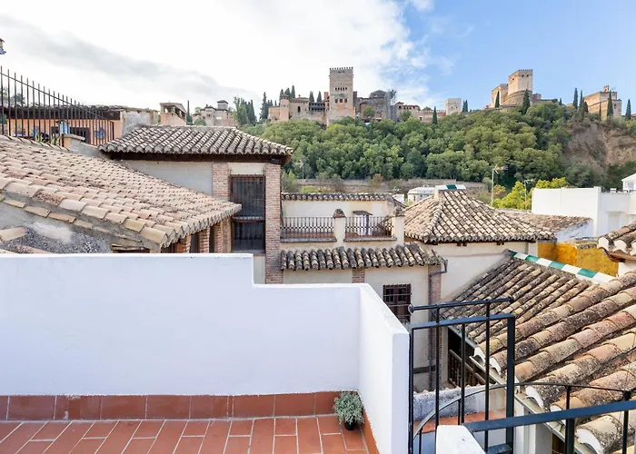 Atico con terracita y vistas Alhambra, centro